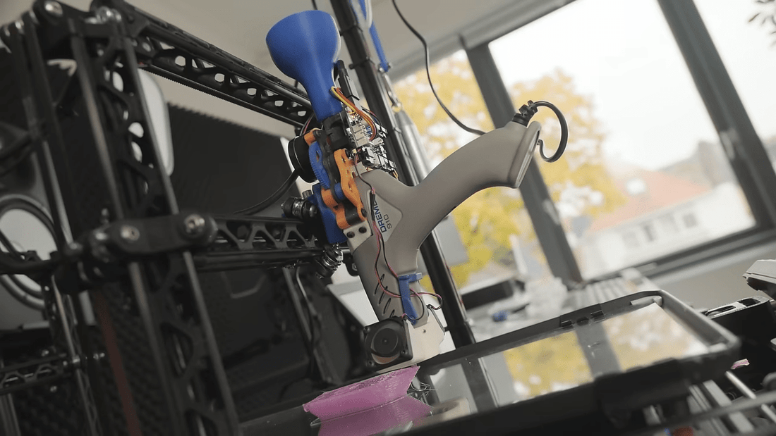 3D Printing with Hot Glue Is More Than a Gag